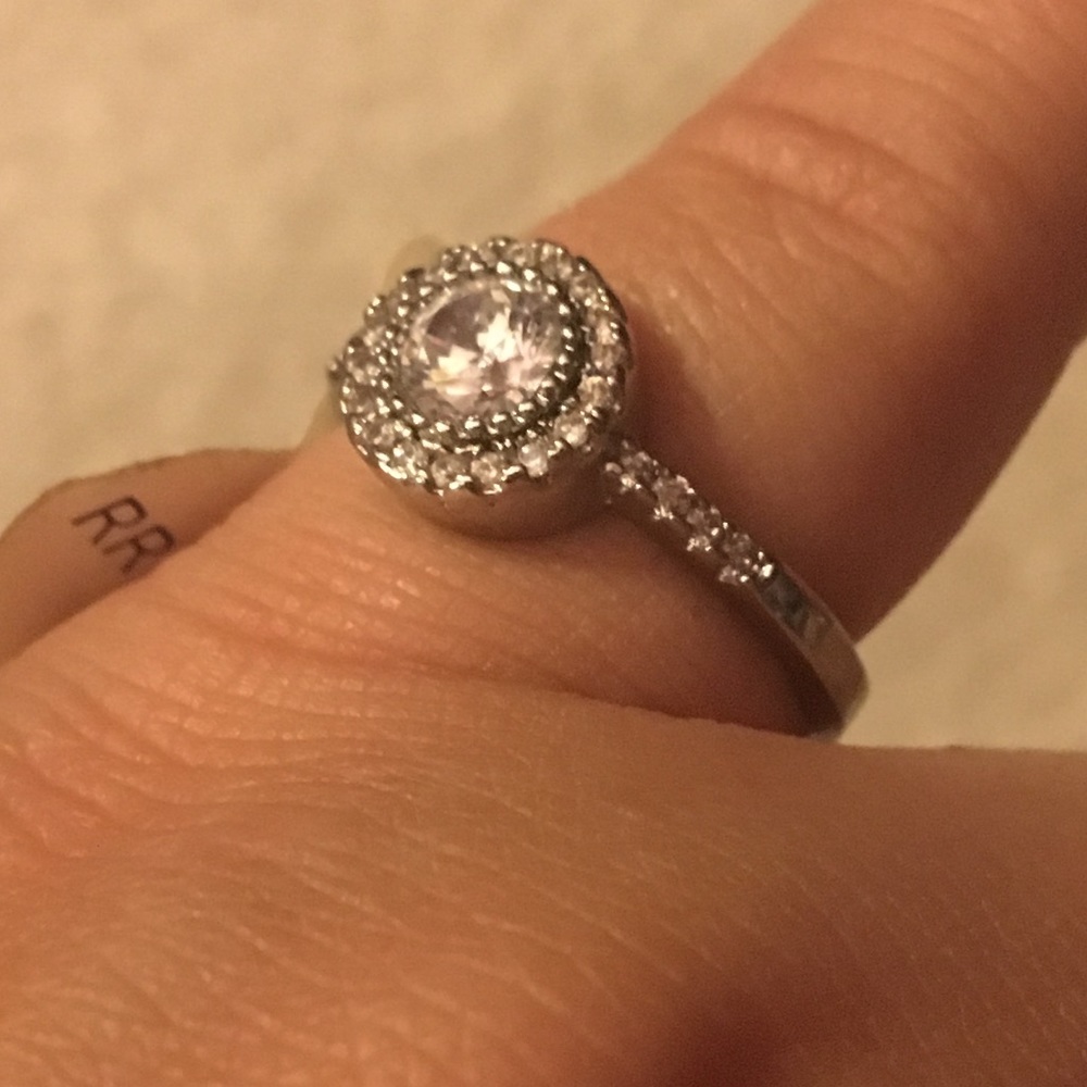 Size 7 clear Gem Stone